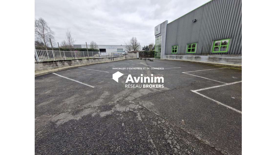 A louer local d'activité 600m² à Claye-Souilly ZAC