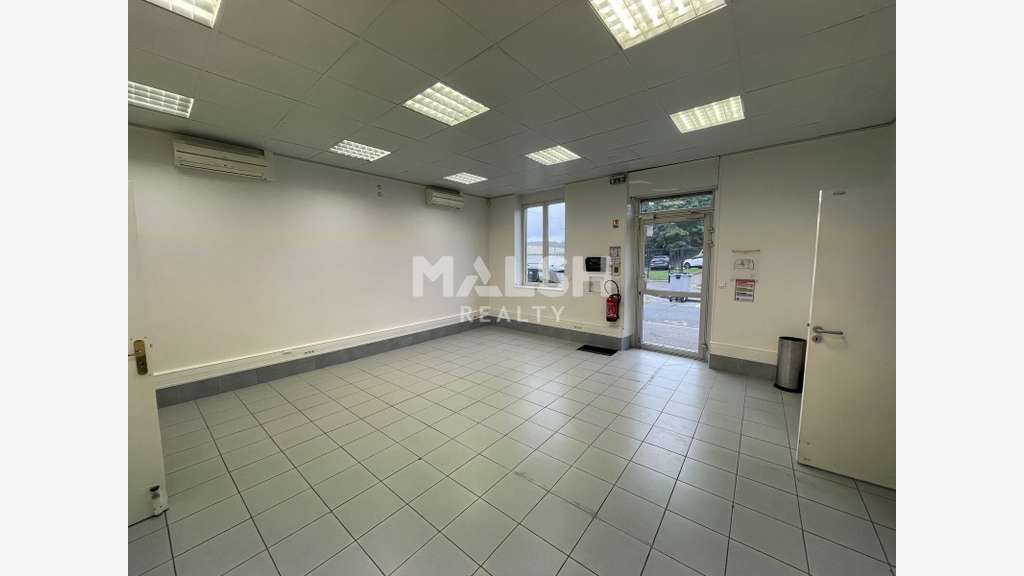 A louer local 218m² à Lyon 7e Jean-Jaurès