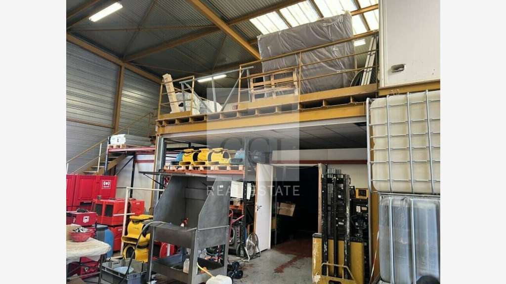 A louer local mixte 715m² à Vénissieux
