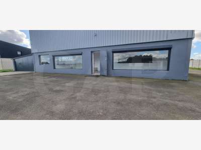 A louer local 150m² à Montauban-de-Bretagne  RN12