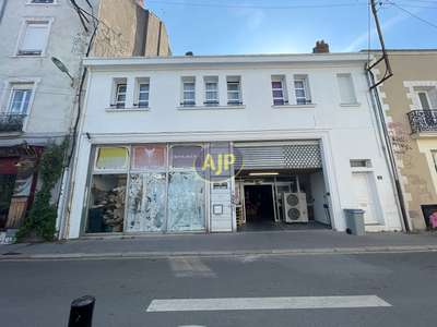 Location Locaux commerciaux - Boutiques à Nantes