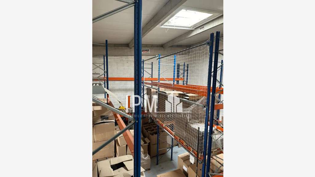 A louer local commercial 420m² Les Pennes-Mirabeau