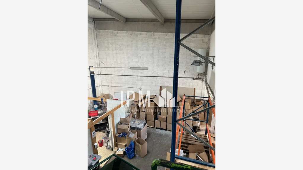 A louer local commercial 420m² Les Pennes-Mirabeau