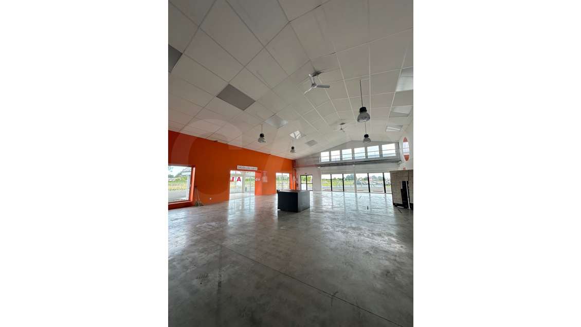 A louer local d'activité 600m² à Plérin RN12