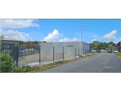 Location Locaux d'activités - Entrepôts à Plouigneau