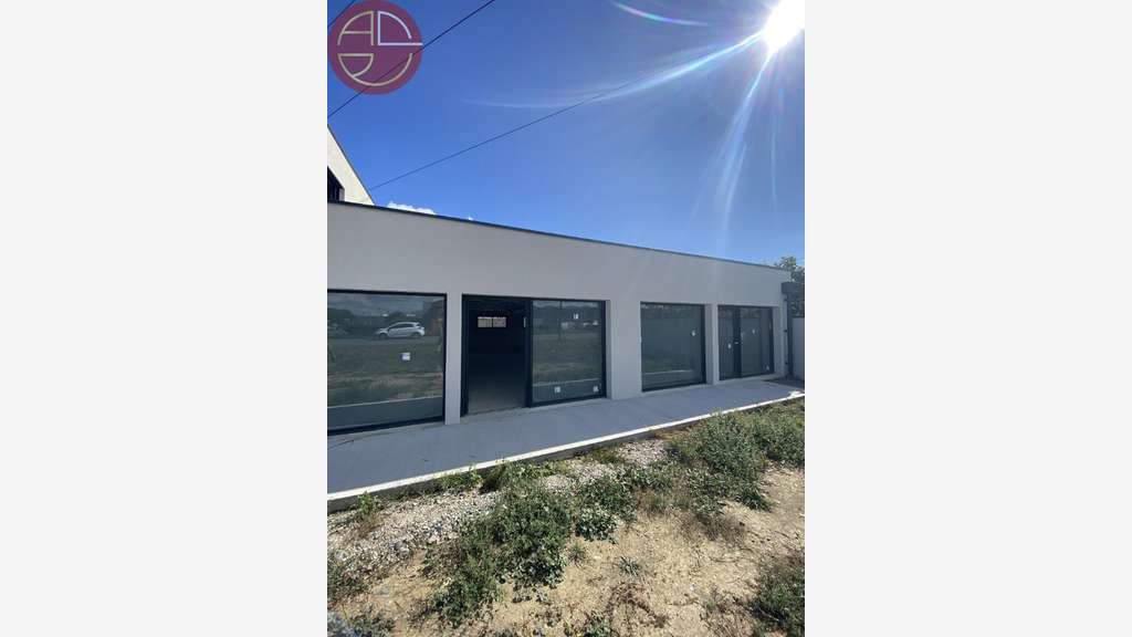 A louer local commercial 137m² Portet-sur-Garonne