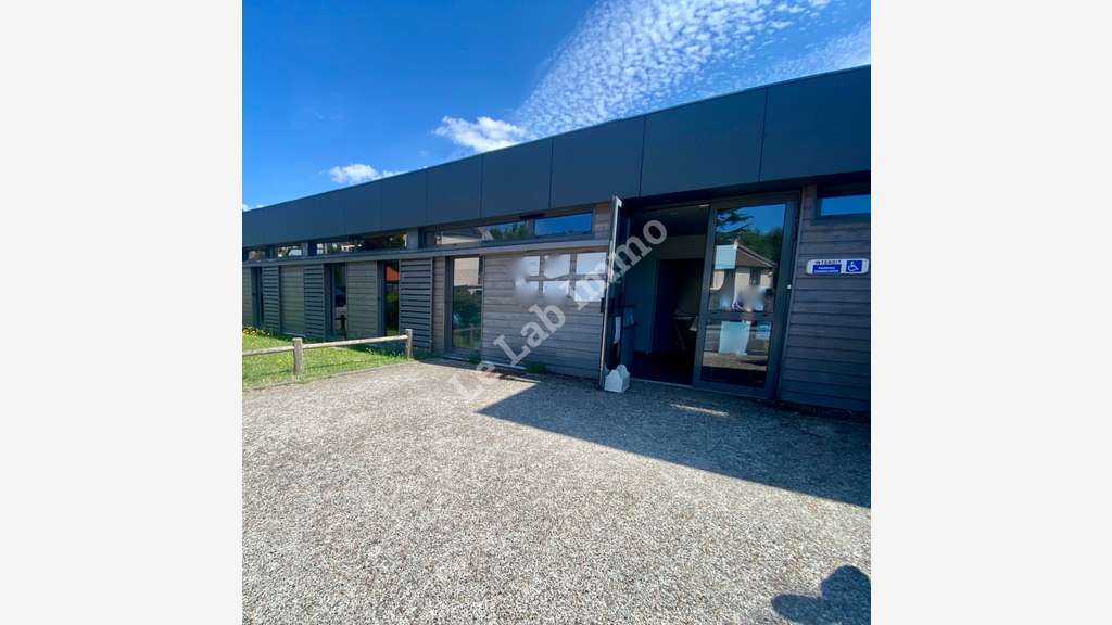 A louer local professionnel 120m² à Saint Adresse