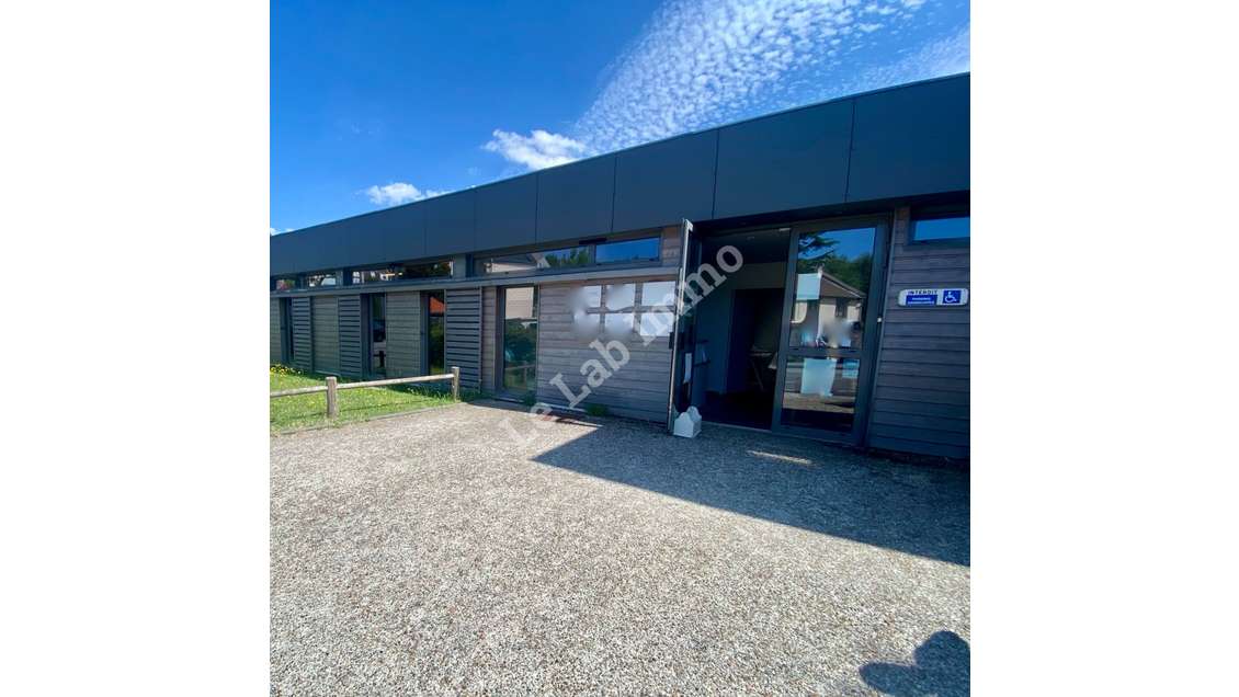 A louer local professionnel 120m² à Saint Adresse