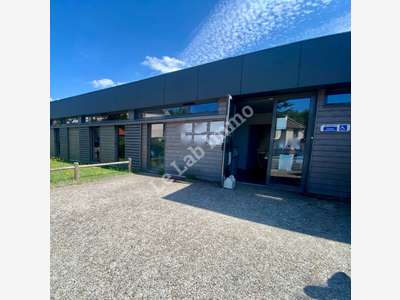 A louer local professionnel 120m² à Saint Adresse