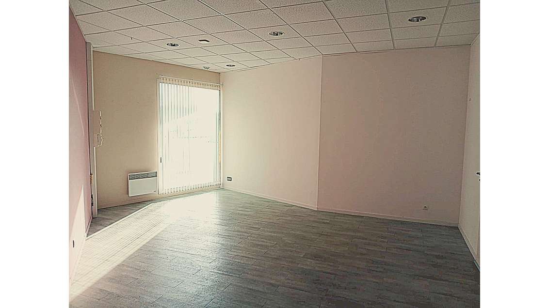 Local professionnel 83m² ZAC Château Gontier