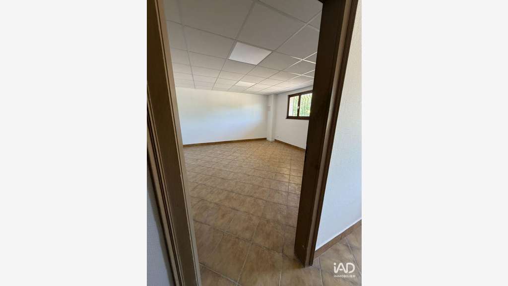 A louer bureau 125m² RDC à Chérisey