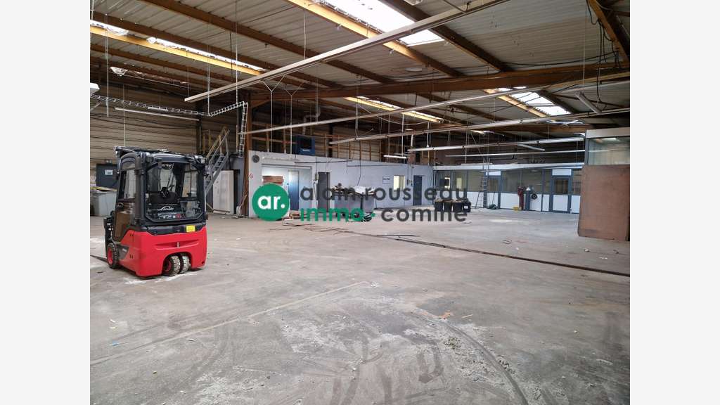 A louer local professionnel 563m² à Cholet