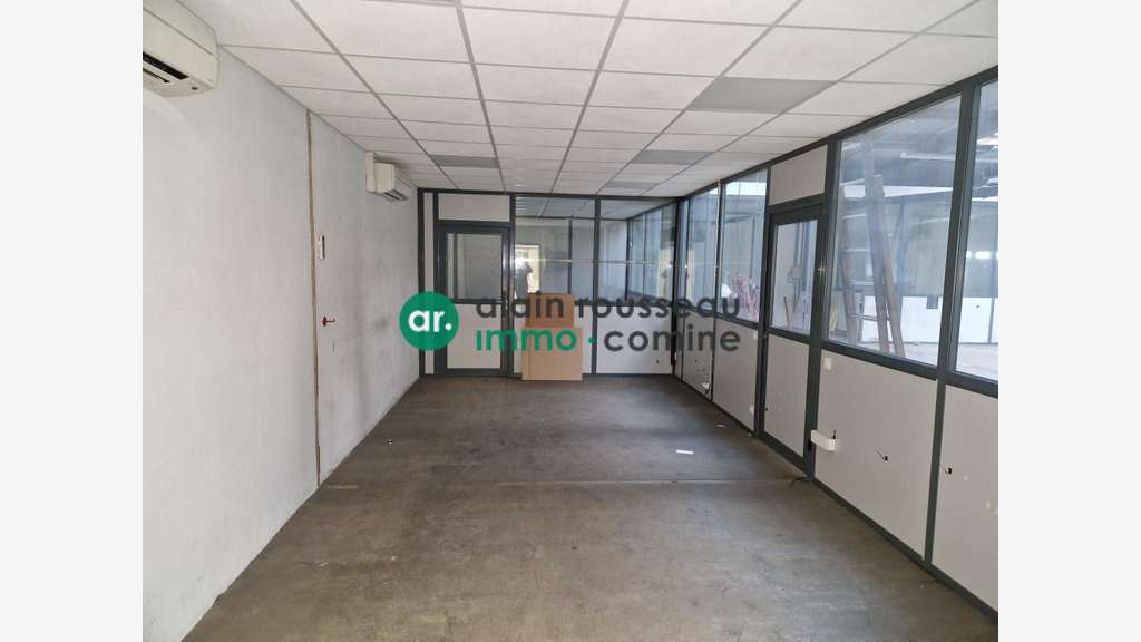 A louer local professionnel 563m² à Cholet