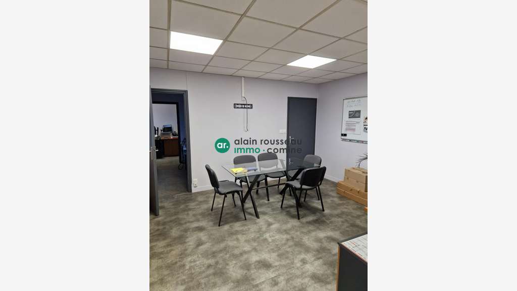A louer local professionnel 563m² à Cholet