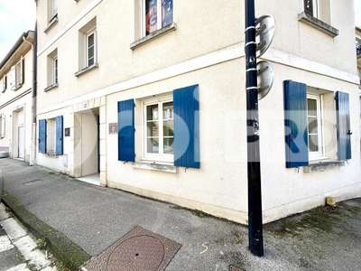 A louer bureau 17m² à Compiègne rue des Veneurs
