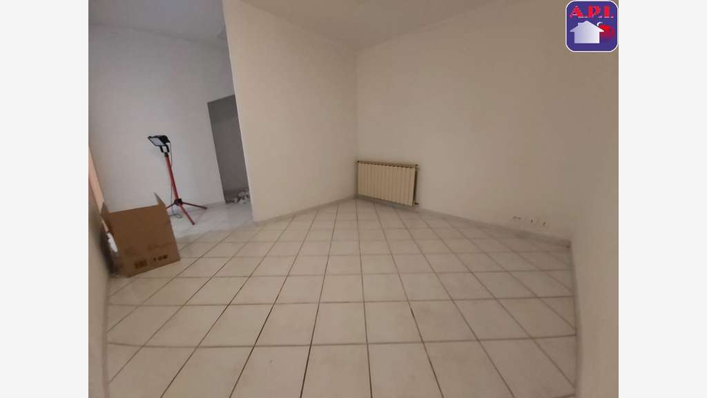 A louer local 112m² rénové à Lavelanet centre