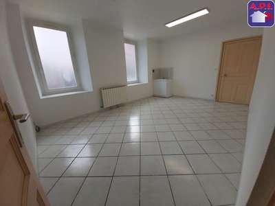 A louer local 112m² rénové à Lavelanet centre