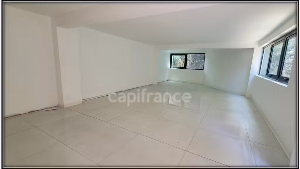 A louer local professionnel 50m² Fort de France 