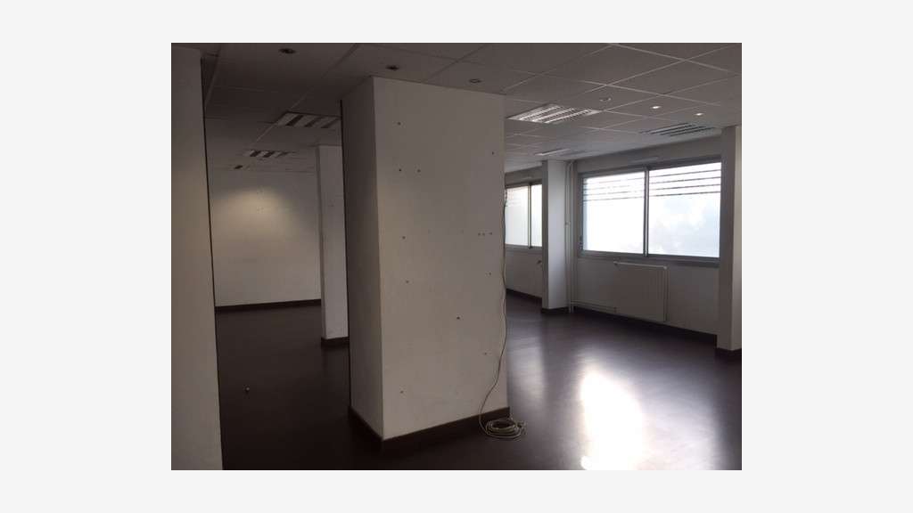 A louer 116m² Lyon 8e Avenue des Frères Lumière 