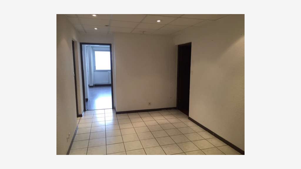 A louer 116m² Lyon 8e Avenue des Frères Lumière 