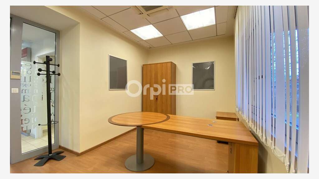 Bureau 125m² à louer à Muntzenheim