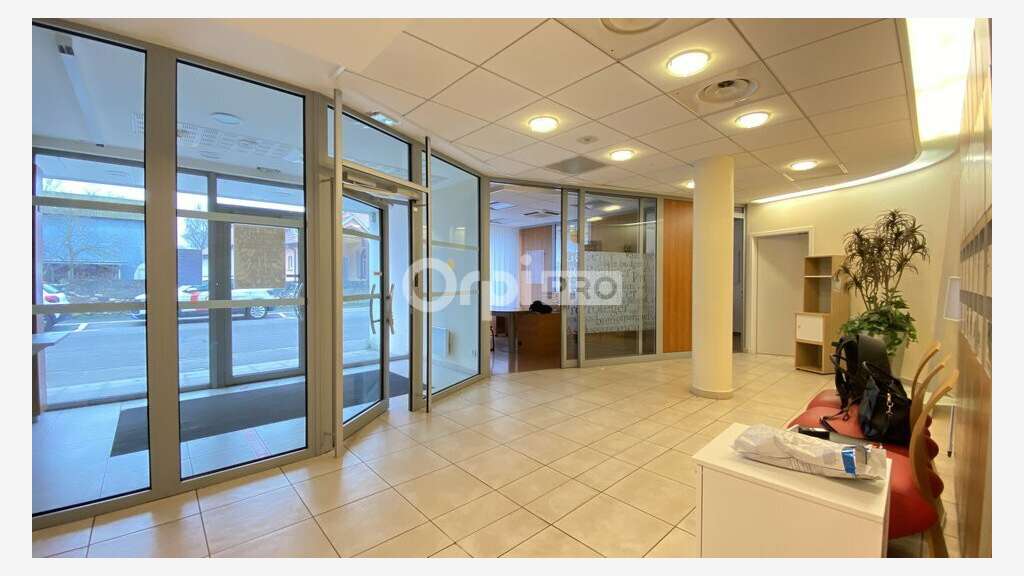Bureau 125m² à louer à Muntzenheim