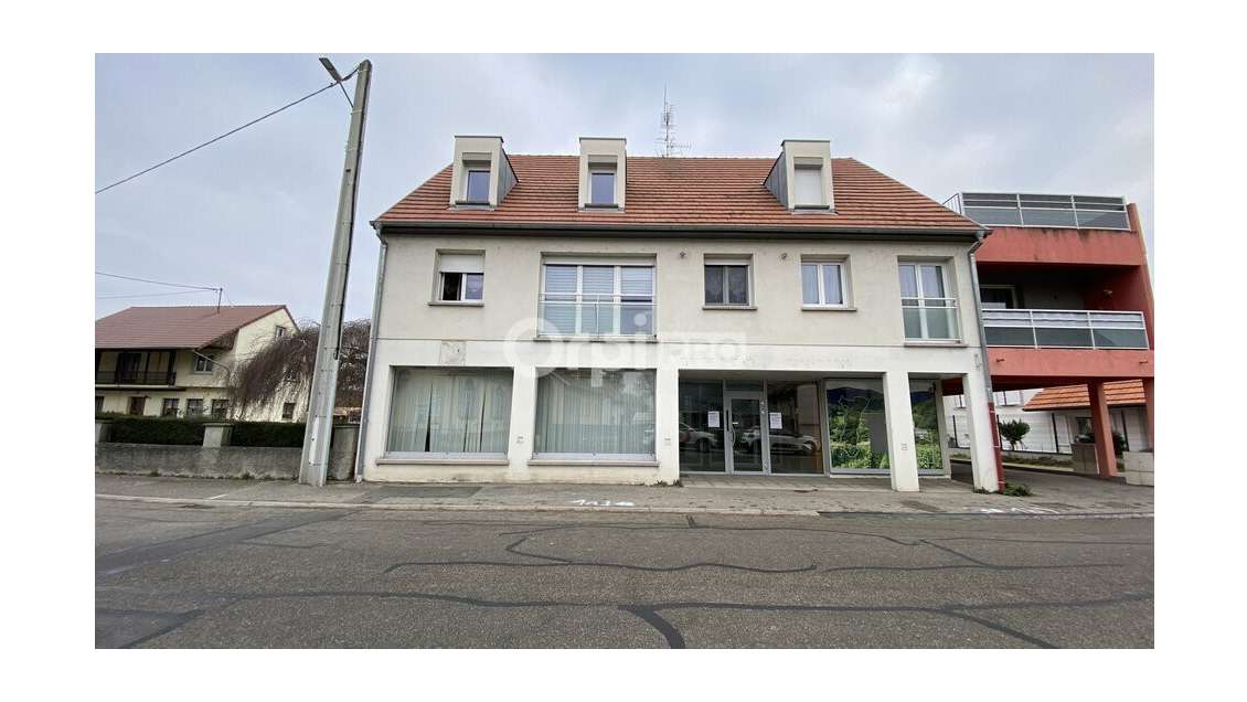 Bureau 125m² à louer à Muntzenheim 