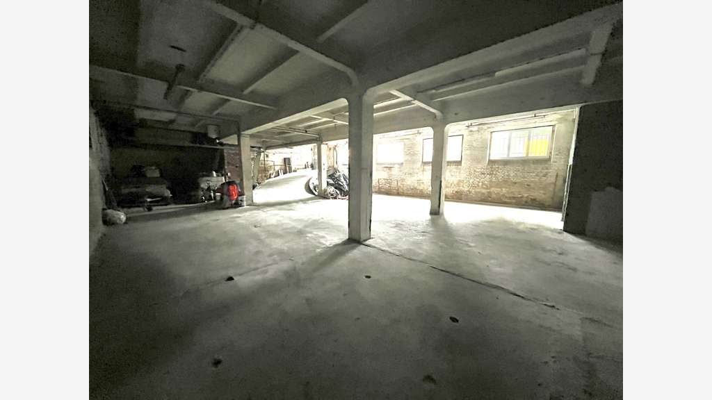 Local prof / stockage 240m² à louer à Fécamp