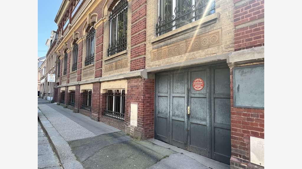 Local prof / stockage 240m² à louer à Fécamp