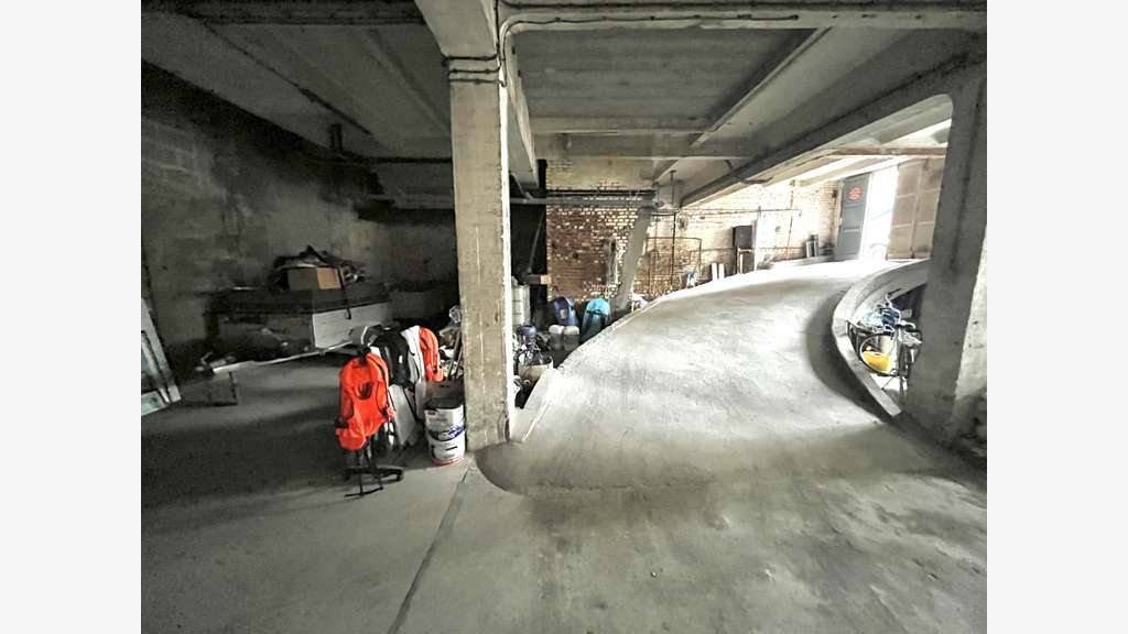 Local prof / stockage 240m² à louer à Fécamp