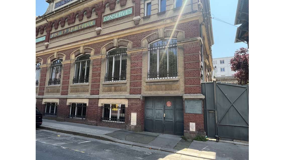 Local prof / stockage 240m² à louer à Fécamp