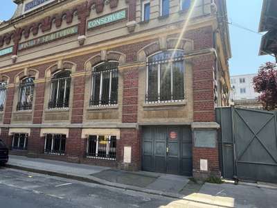 Local prof / stockage 240m² à louer à Fécamp