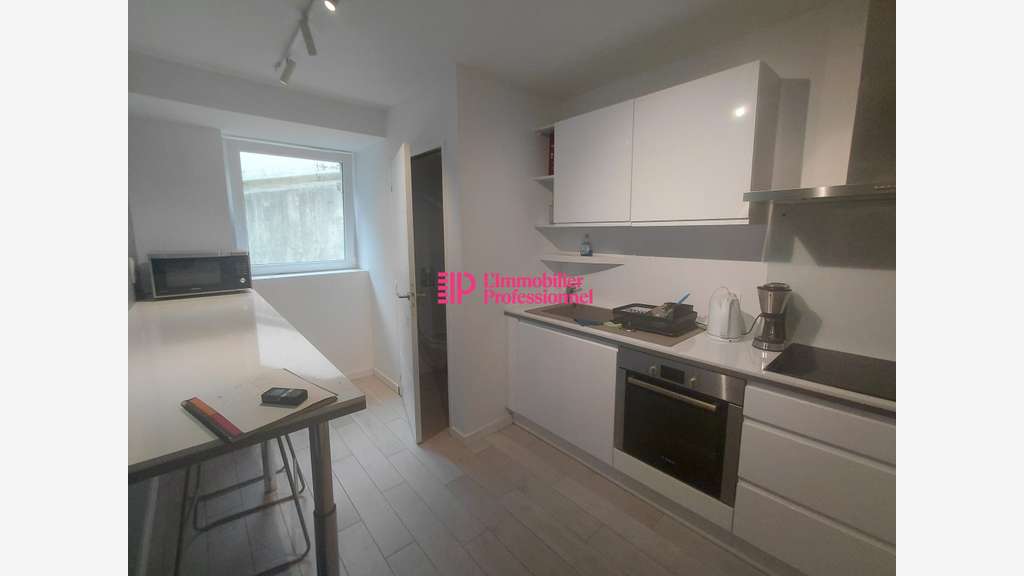 A louer local professionnel 57m² RDC à Quimper