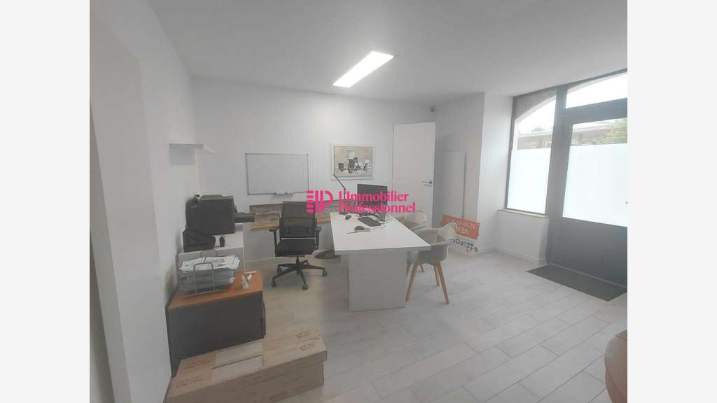 A louer local professionnel 57m² RDC à Quimper
