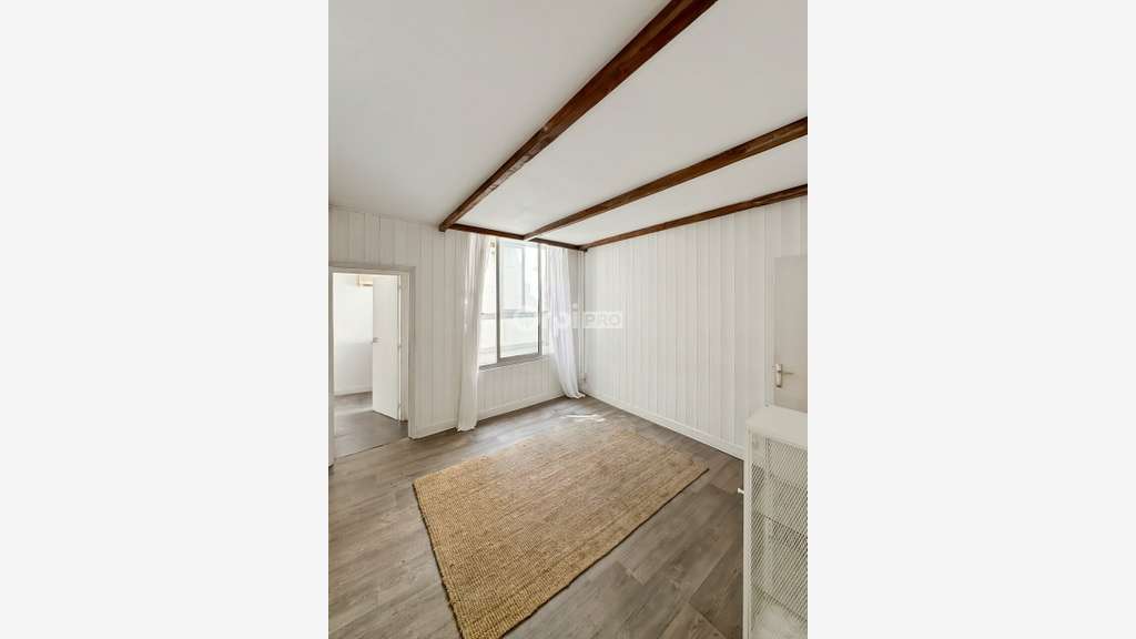 Local professionnel 80m² à louer Marseille 6e