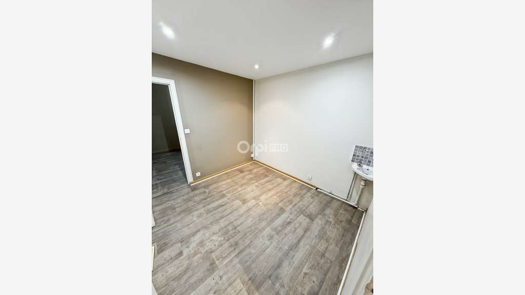 Local professionnel 80m² à louer Marseille 6e
