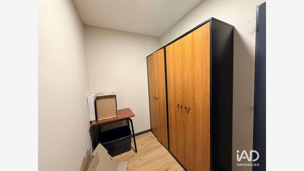 A louer local professionnel 38m² à Saint-Restitut