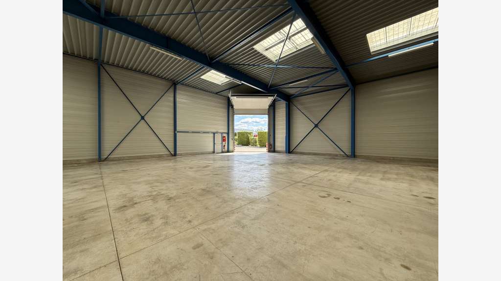 A louer local professionnel 600m² agglo Troyes