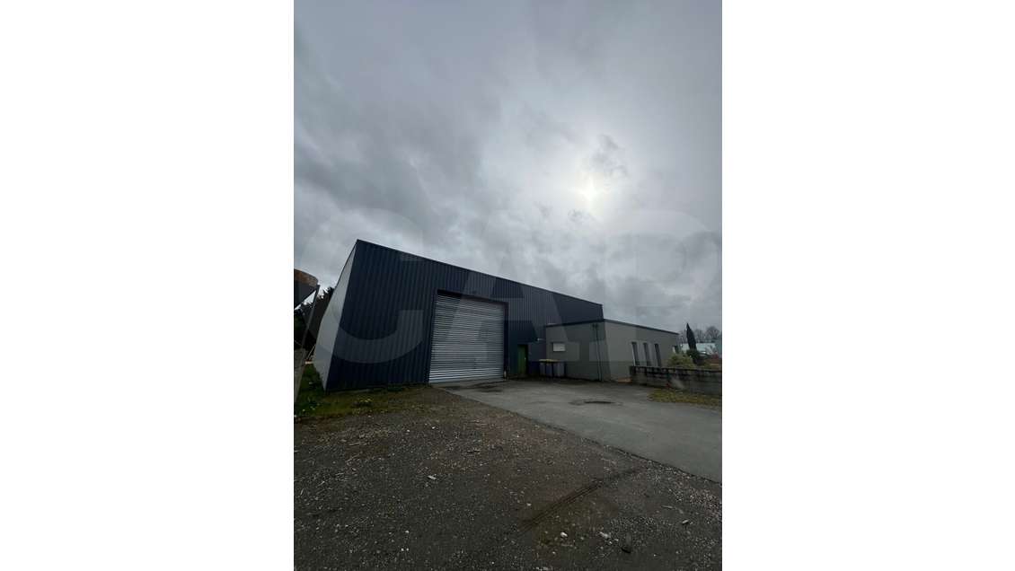 A louer local d'activité 300m² proche Saint-Brieuc