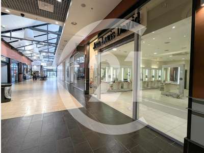 A louer local coiffure galerie Auchan Valence Sud