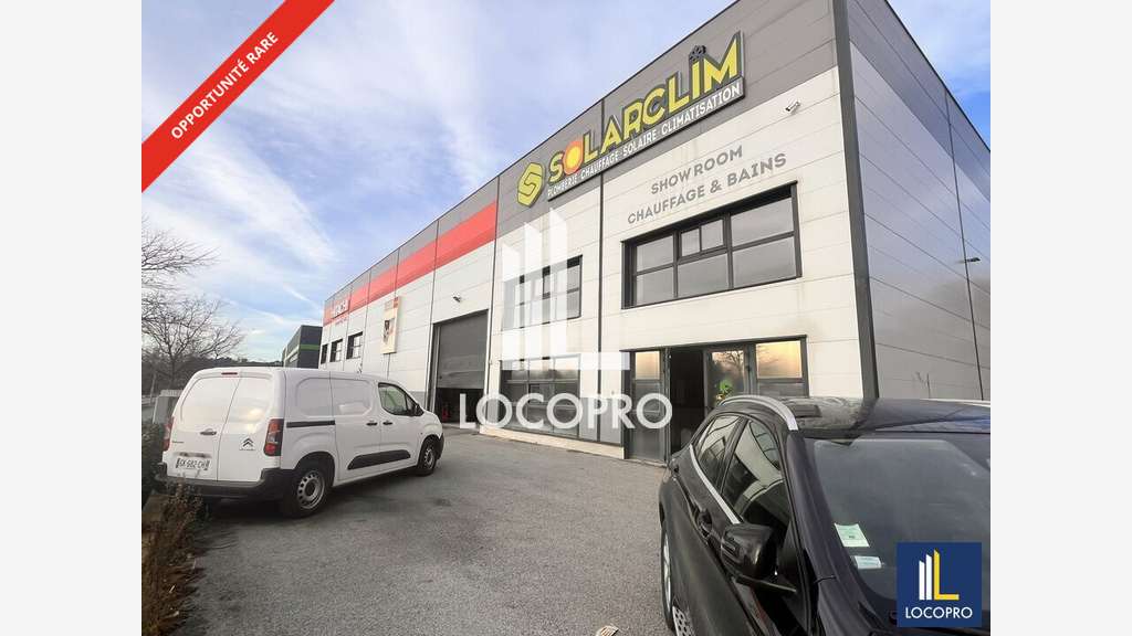 Show Room et bureaux 300m² à louer à Fréjus