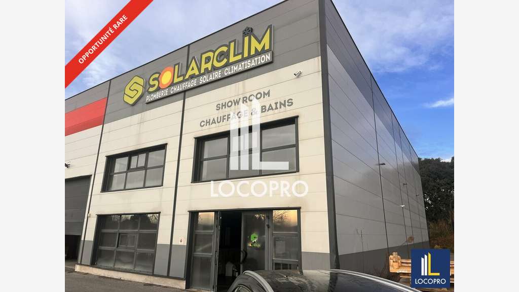 Show Room et bureaux 300m² à louer à Fréjus
