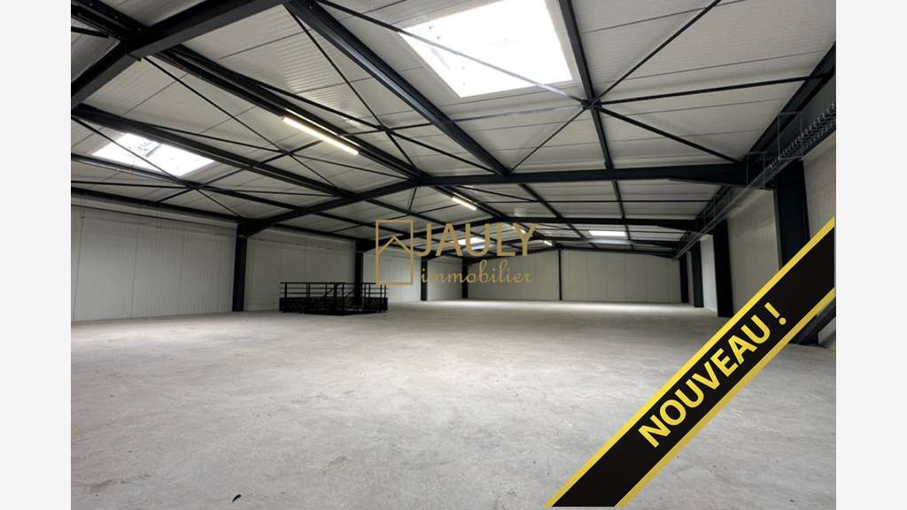 A louer local de stockage 900m² ZAC de la Hayette