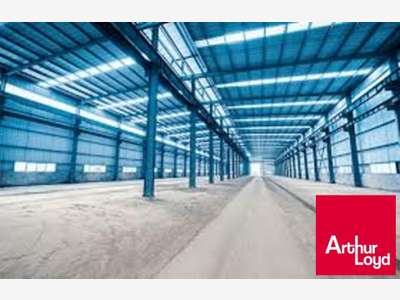 Loue entrepôt de 9000m² en zi de St Jean de Luz