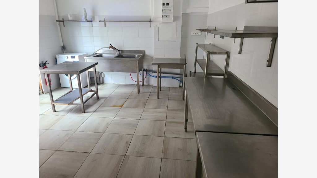 Location local 133m² sur La Grande Motte