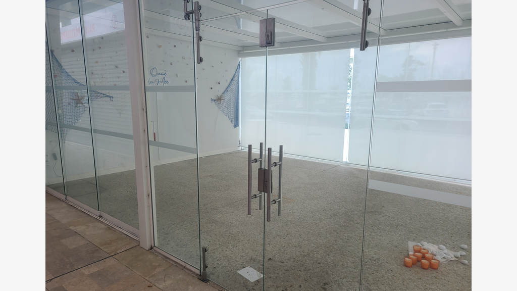 Location local 133m² sur La Grande Motte