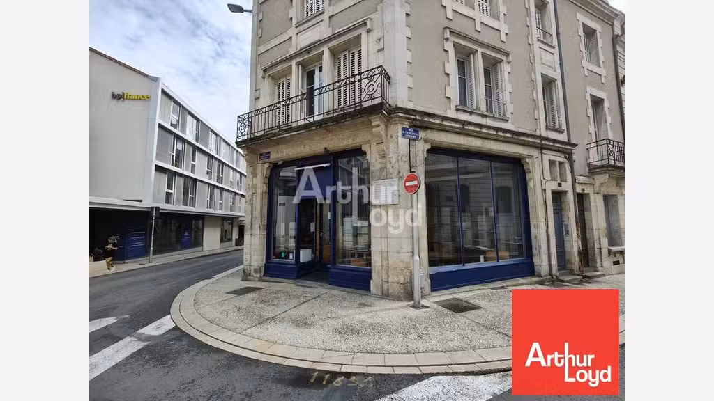 Local commercial 140m² à louer à Poitiers Jaurès