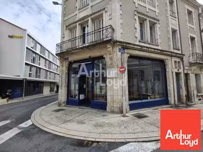 Local commercial 140m² à louer à Poitiers Jaurès