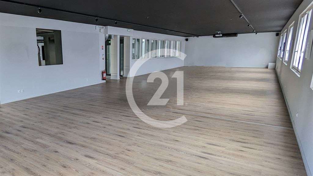 Location local 640m² centre ville de Valence
