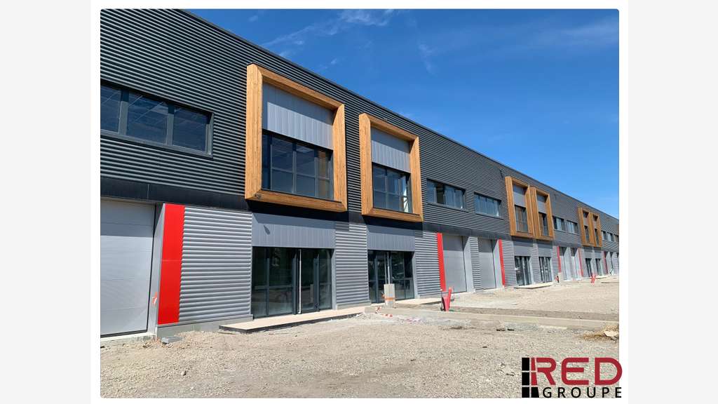 Local d'activité 360 à 550m² ZI Saint Maurice